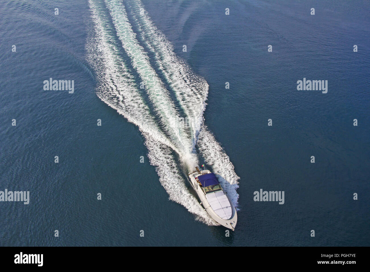 Aerial view luxury motor boat at sea Stock Photo - Alamy