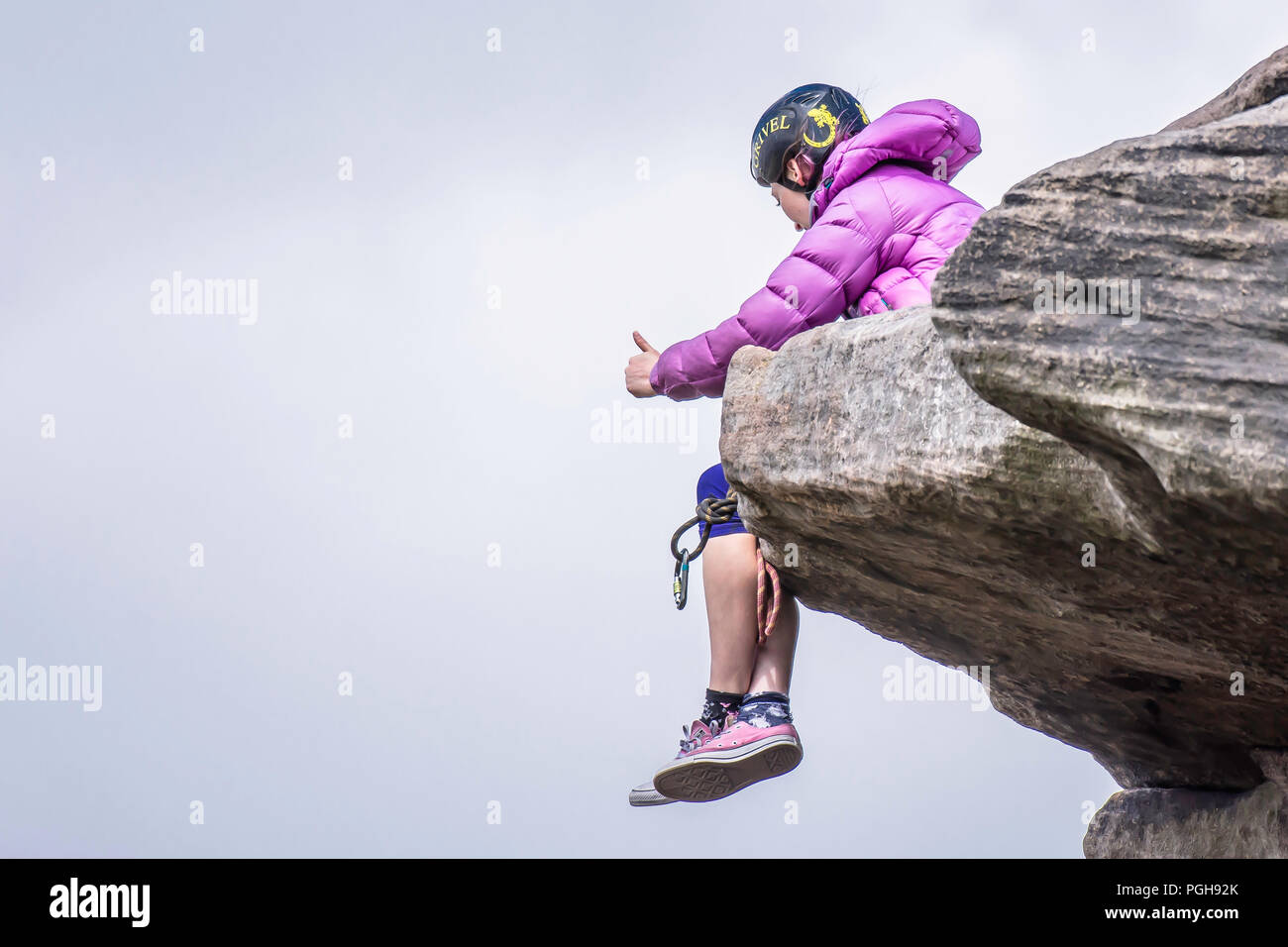 Stanage Edge,Derbyshire/Uk-08.01.2018:Female-rock climber sitting on ...