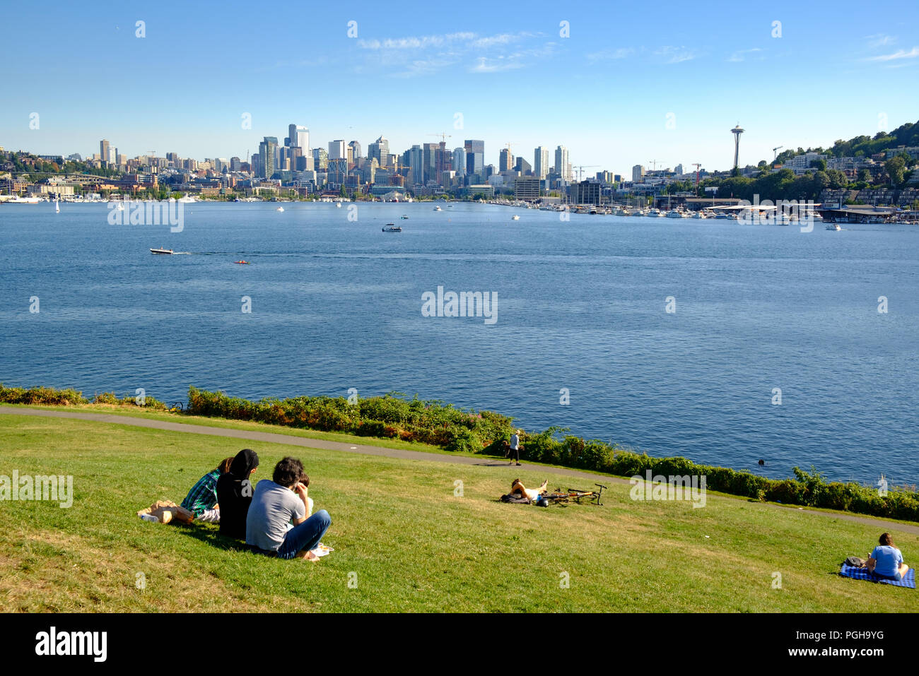 View from grassy knoll across Lake Union from Gas Works Park to