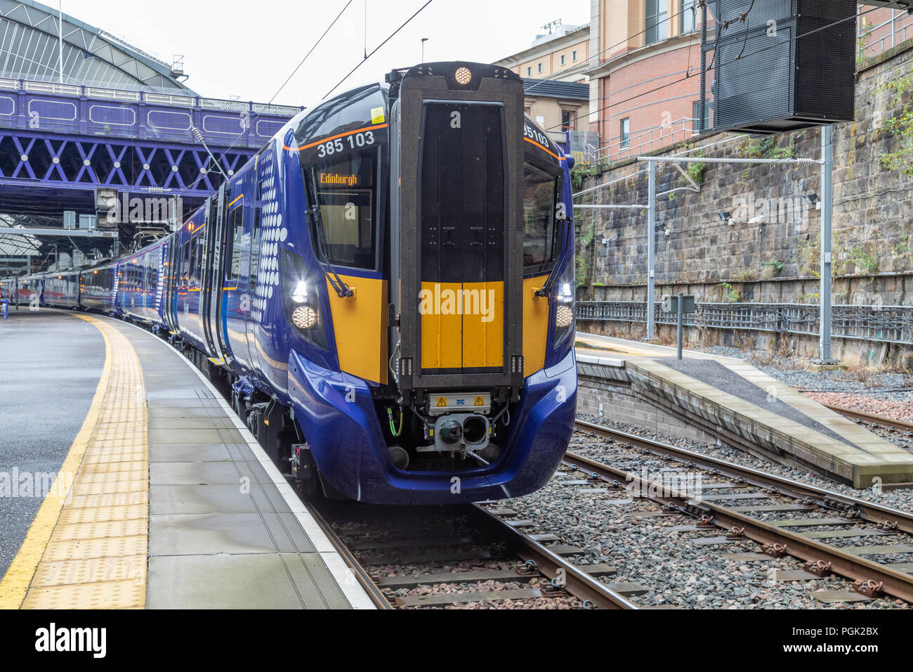 Class 385 Train Hi res Stock Photography And Images Alamy