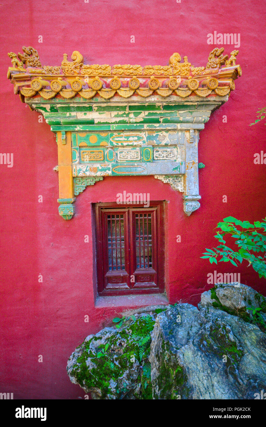 Chengde, Chengde, China. 27th Aug, 2018. Chengde, CHINA-The Xumi Fushou Temple is located in Chengde, north China's Hebei Province. Credit: SIPA Asia/ZUMA Wire/Alamy Live News Stock Photo