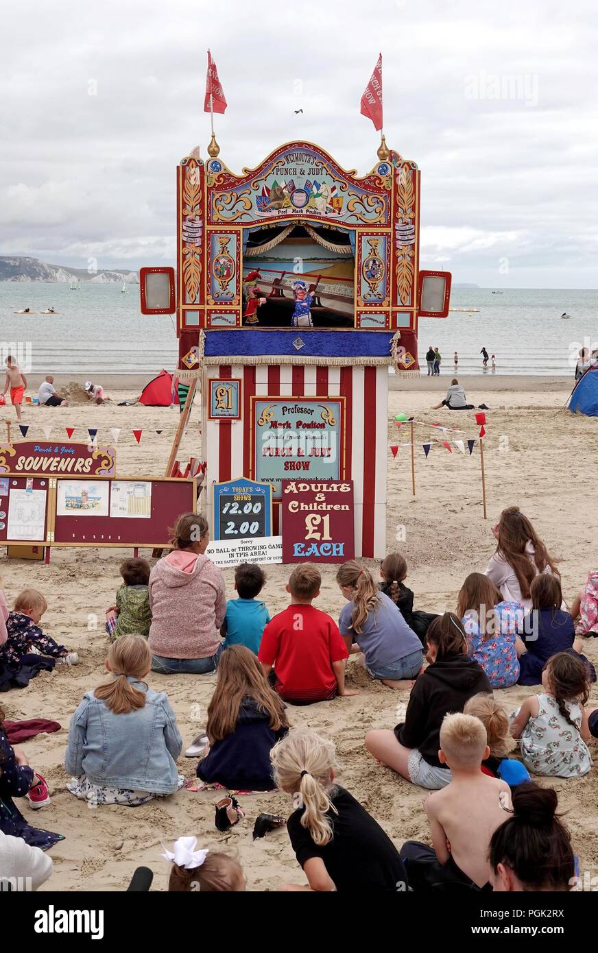 Punch judy show on weymouth hires stock photography and images Alamy