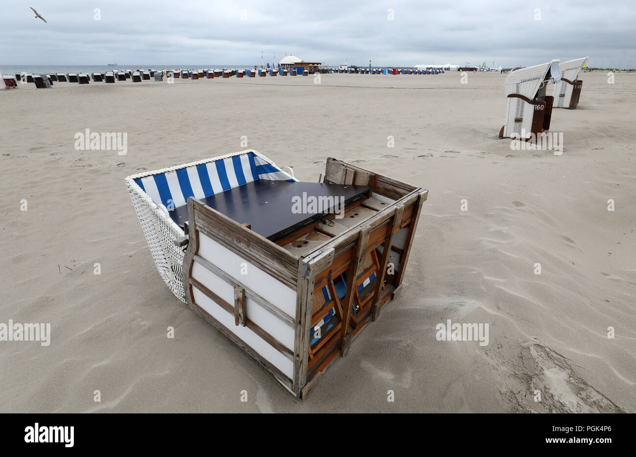 Knocked over chair hires stock photography and images Alamy