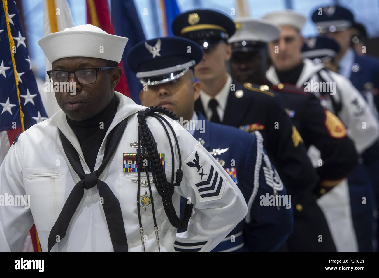 Scott Afb, IL, USA. 24th Aug, 2018. A joint forces color guard lines up ...