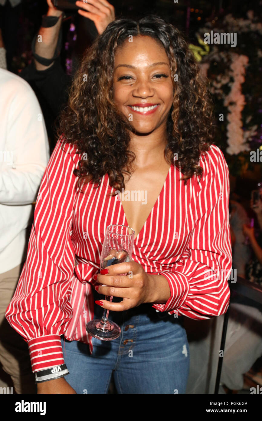 Tiffany haddish club hi-res stock photography and images - Alamy