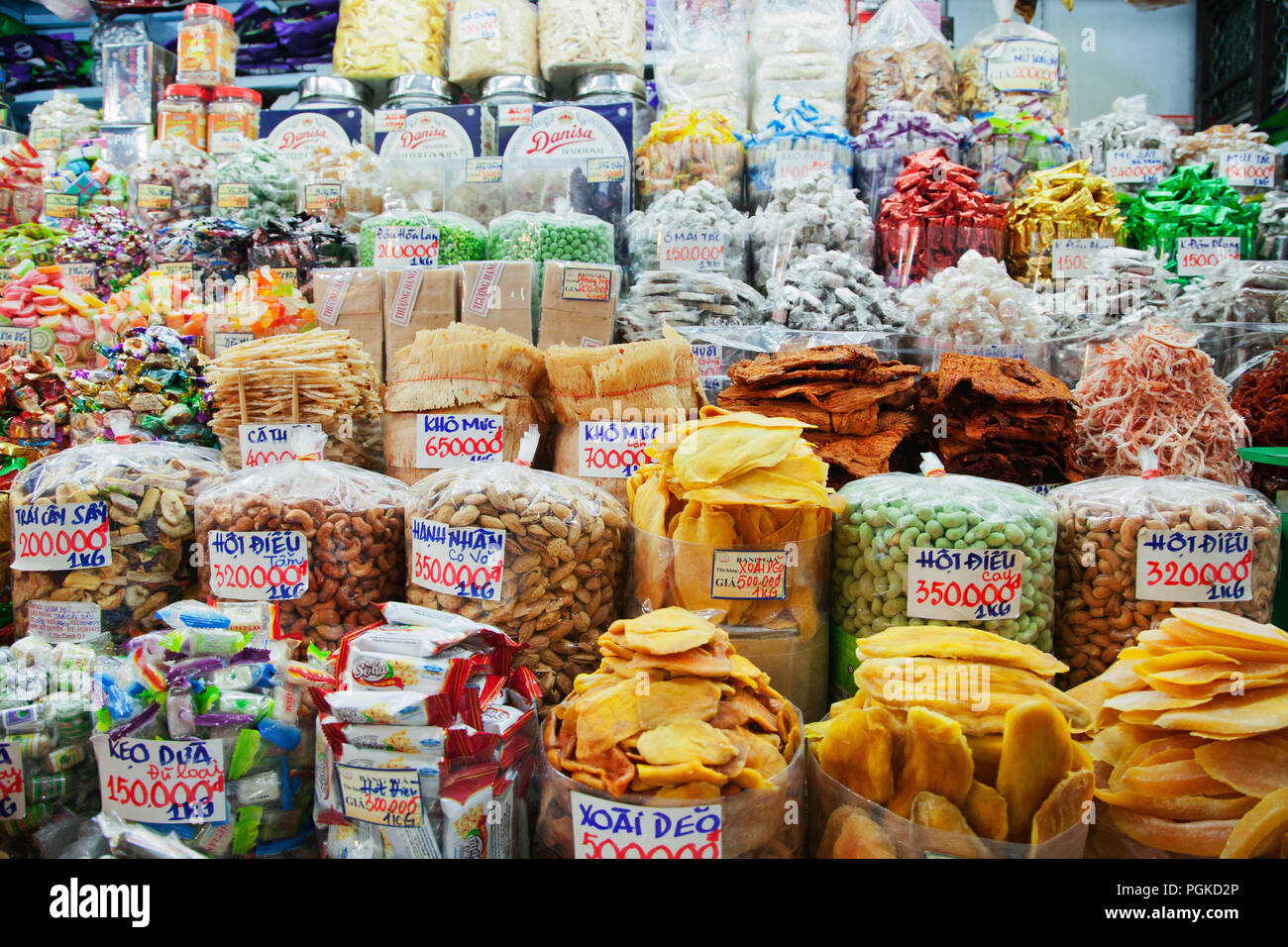 Snacks at a Vietnamese market Stock Photo Alamy