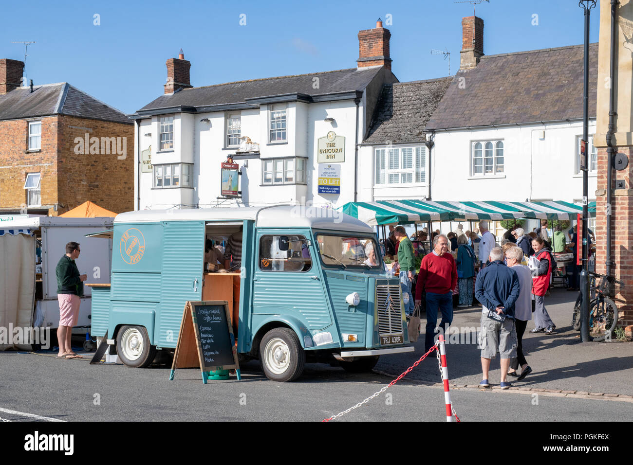 Coffee van at Deddington farmers market. Deddington, Oxfordshire, England Stock Photo