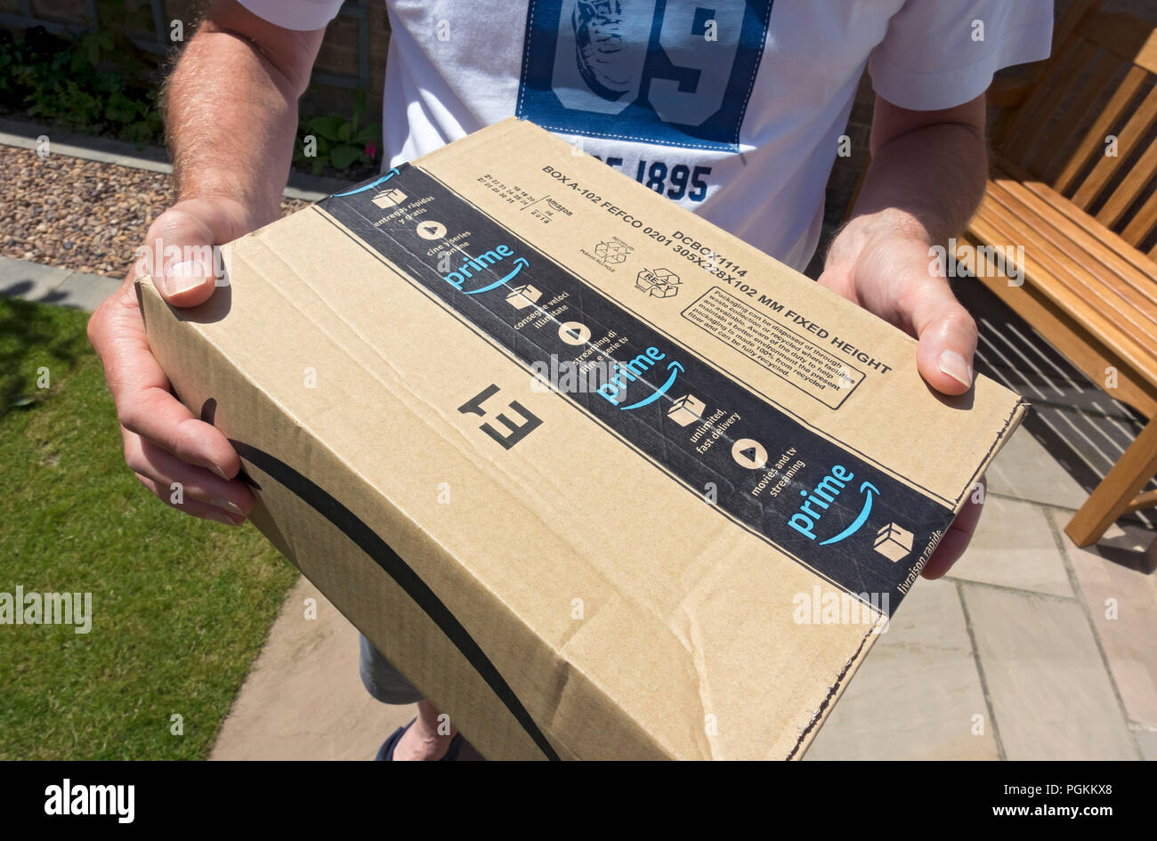 Amazon Prime Delivery Stock Photos & Amazon Prime Delivery Stock Images Alamy