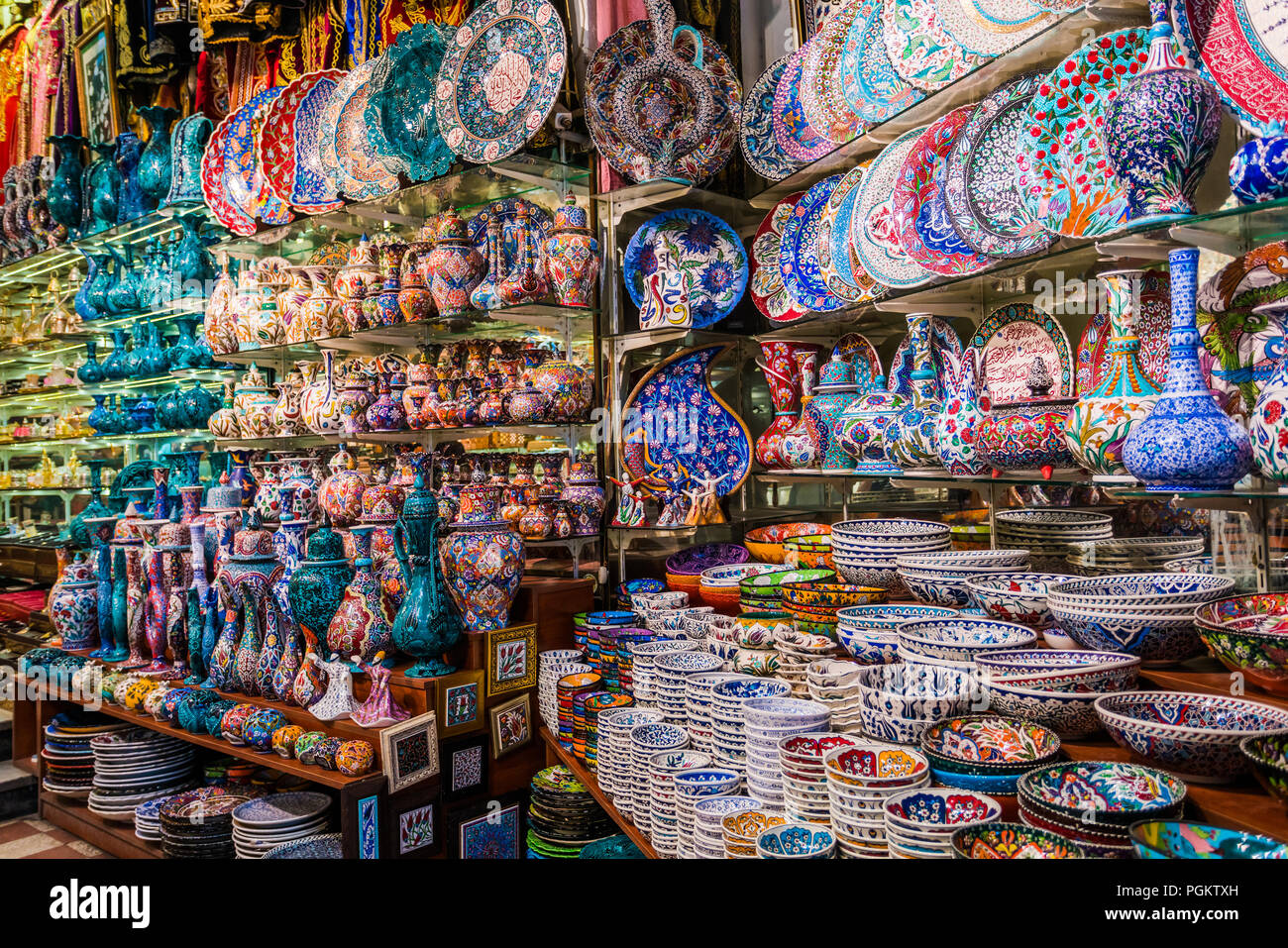 Turkish Ceramics in Grand Bazaar, Istanbul City, Turkey Stock Photo - Alamy