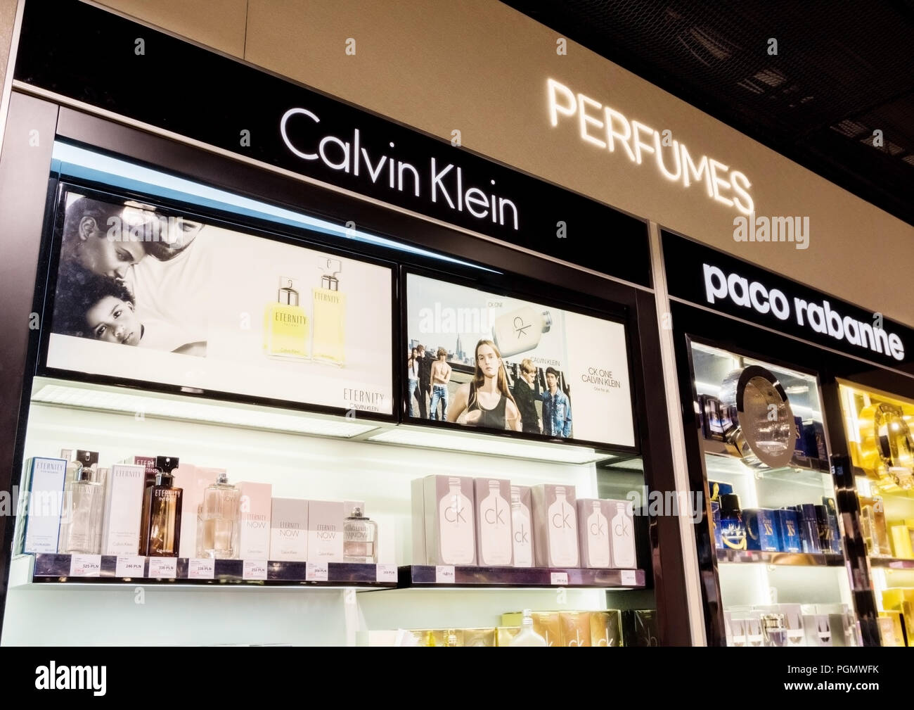 Calvin klein front store hi-res stock photography and images - Alamy
