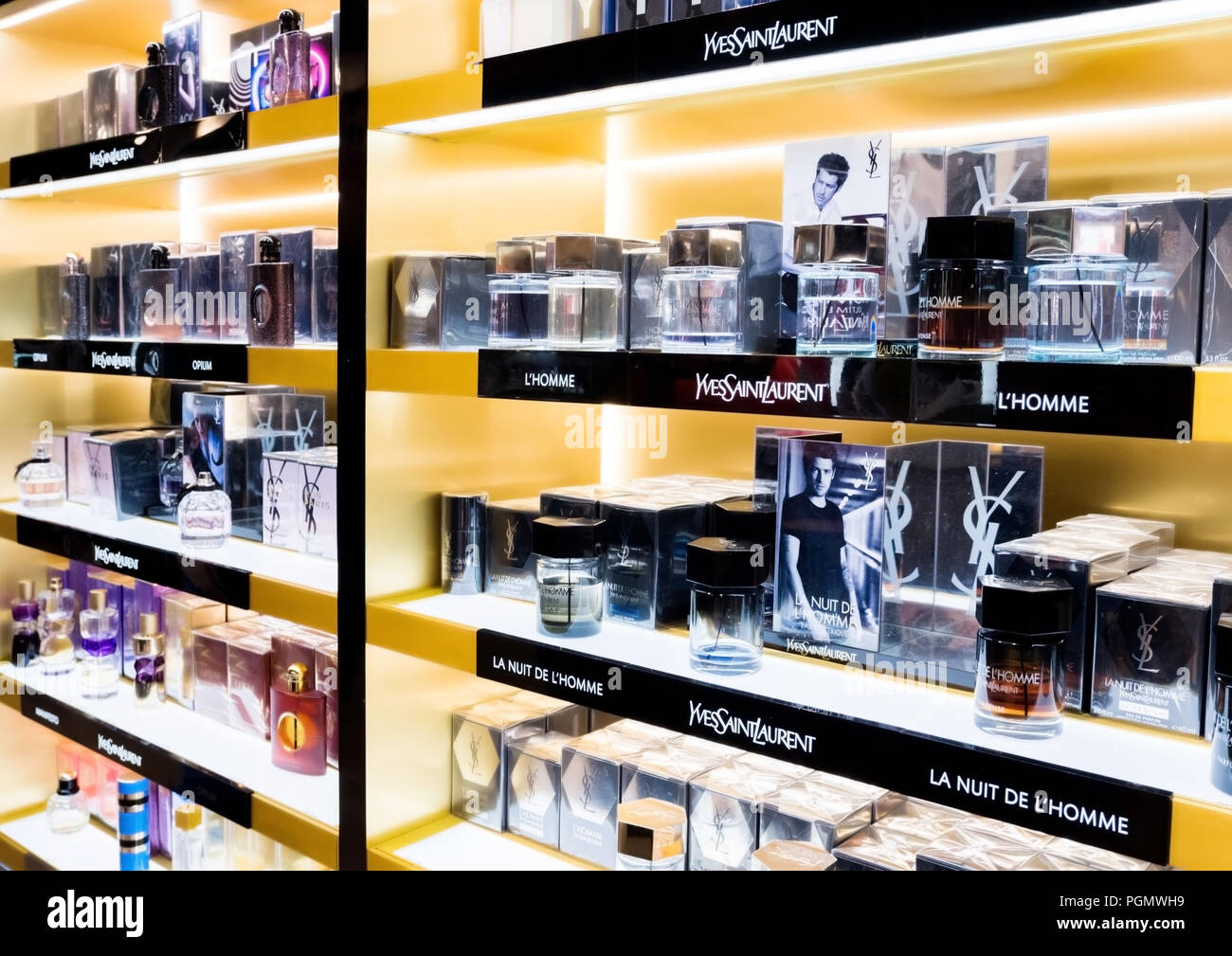 Yves saint laurent outlet hi-res stock photography and images - Alamy