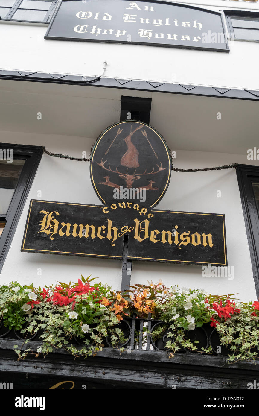 Haunch of Venison public house and restaurant in Salisbury UK Stock Photo