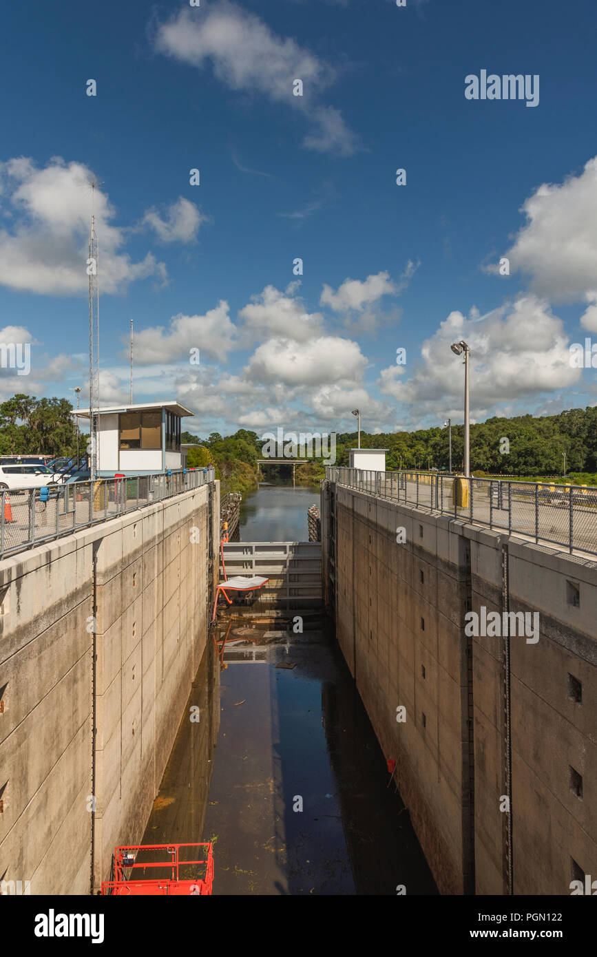Moss Bluff Navigational Lock and Dam Stock Photo Alamy