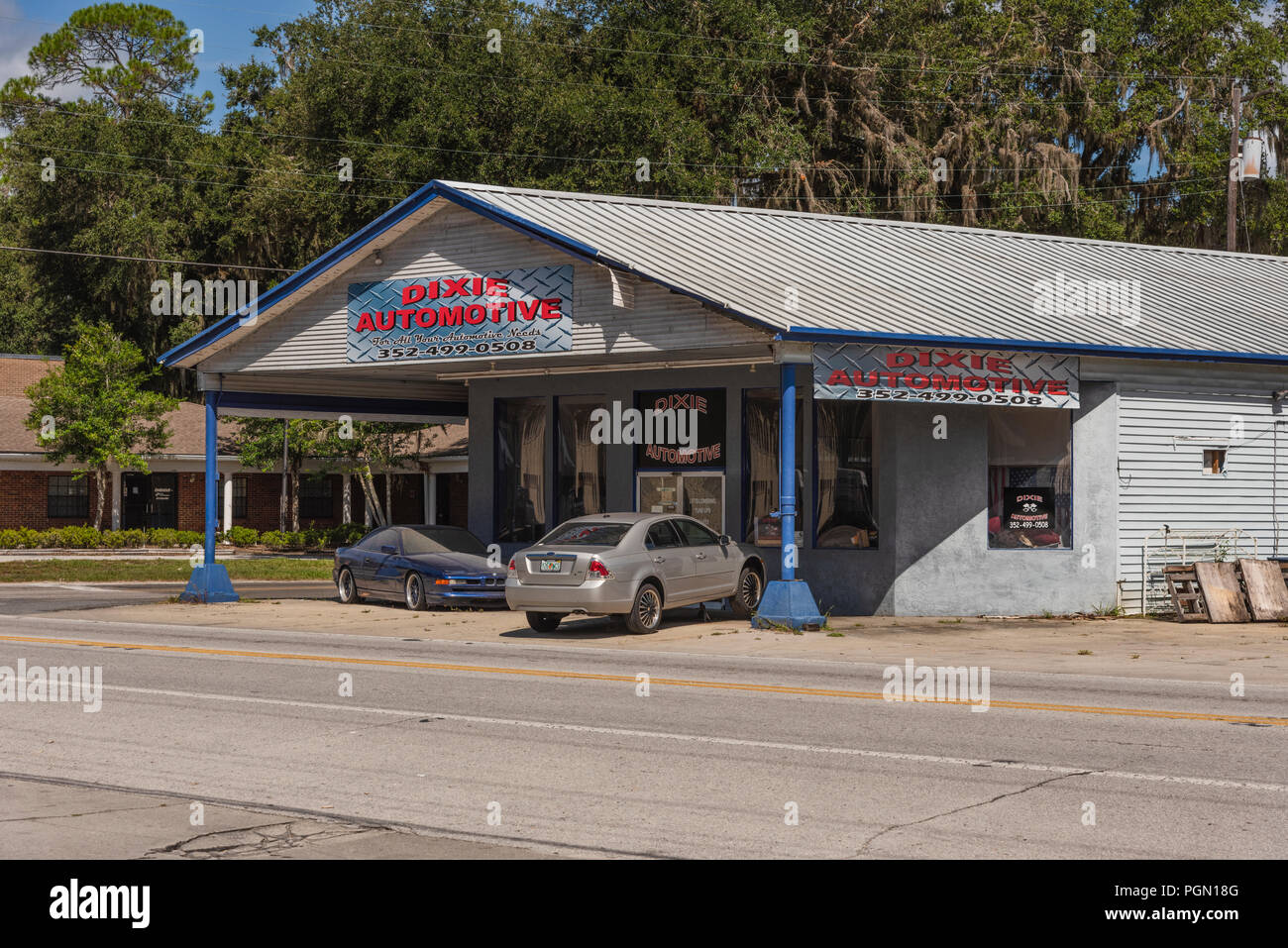 Dixie Automotive Weirsdale, Florida Stock Photo