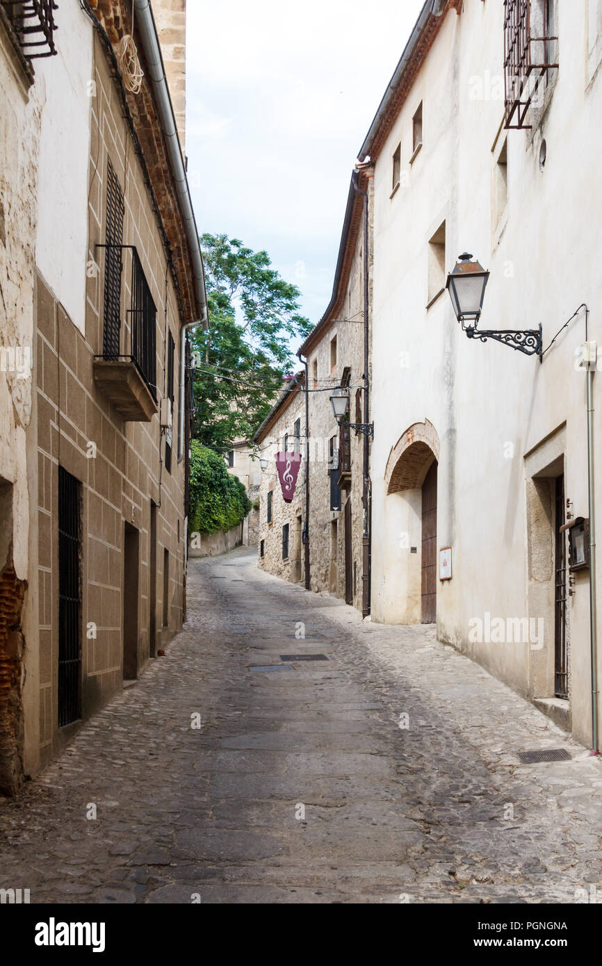 Narrow street in the medieval old town, Trujillo, Spain Stock Photo