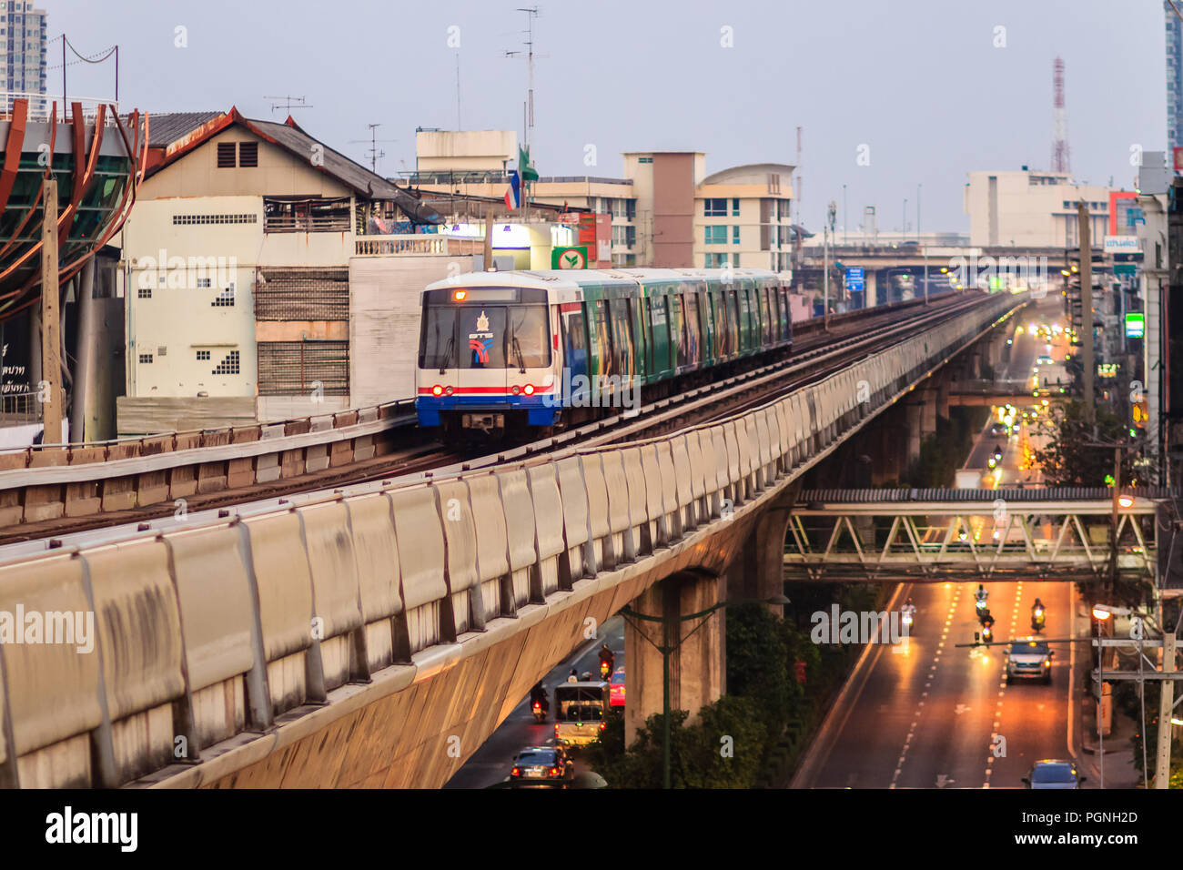 Bangkok Thailand February 28 2017 Bts Skytrain On Elevated Rails Bangkok Thailand February 28 2017 Bts Skytrain On Elevated Rails