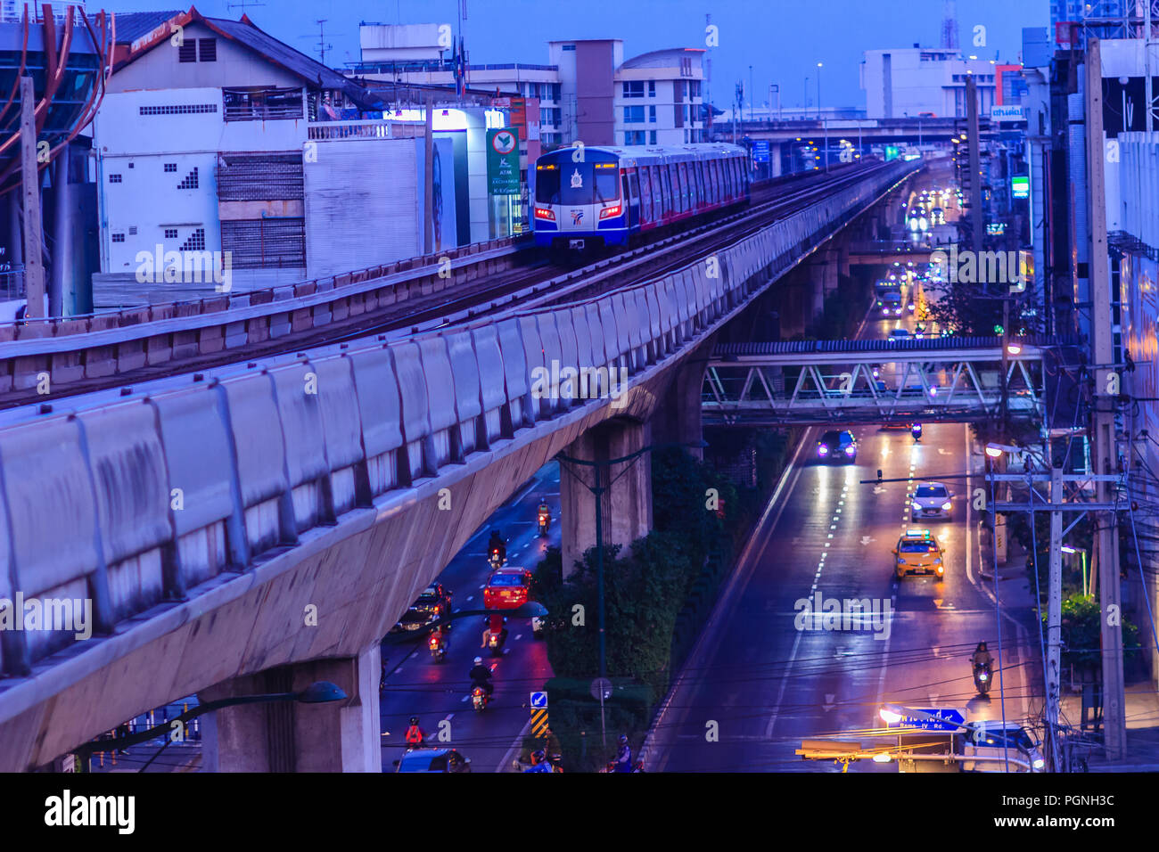 Bangkok Thailand February 28 2017 Bts Skytrain On Elevated Rails Bangkok Thailand February 28 2017 Bts Skytrain On Elevated Rails