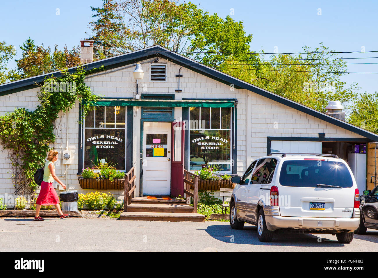 Owls head general store hires stock photography and images Alamy