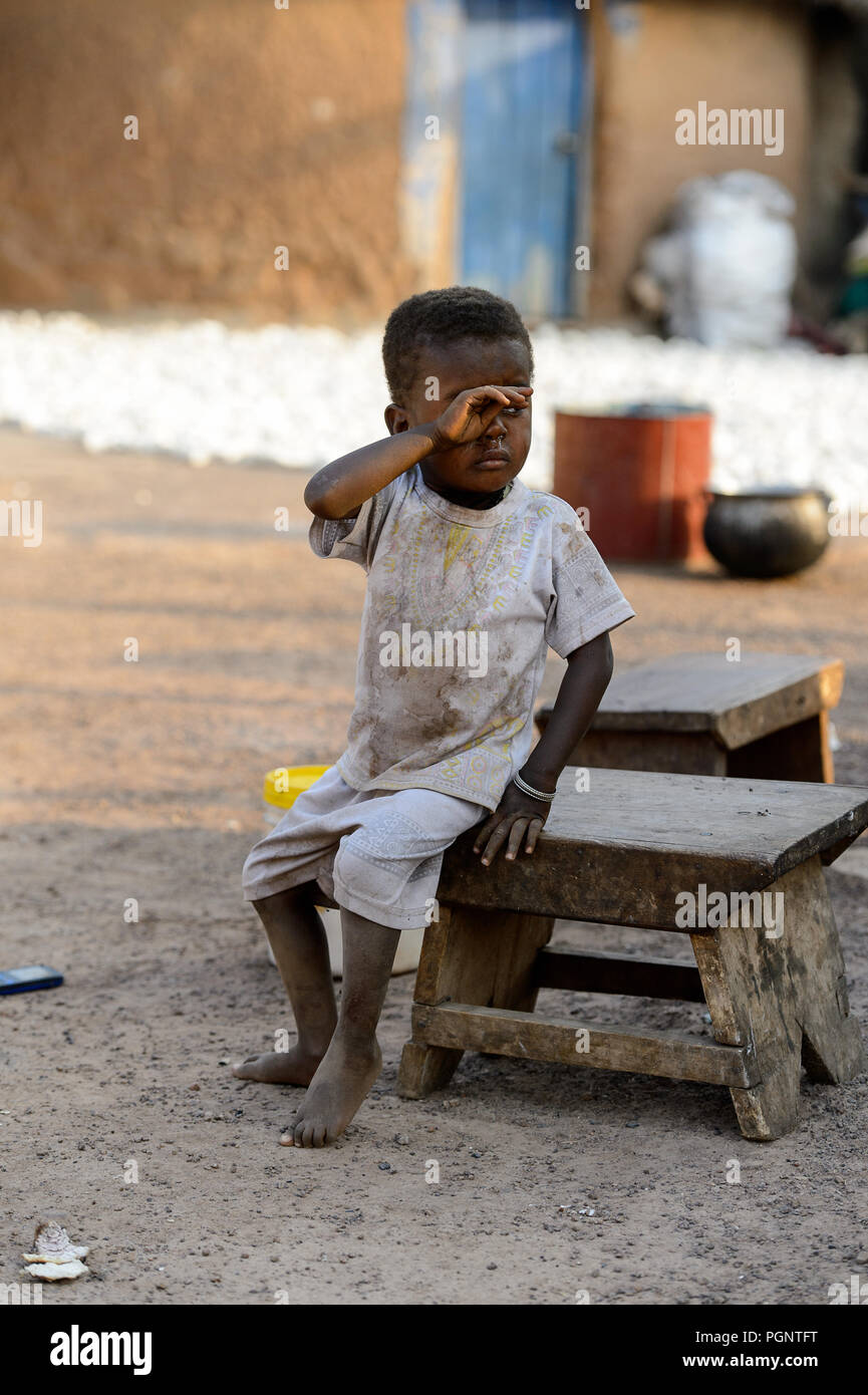 Tagombaw DAGOMBA VILLAGE, GHANA - JAN 14, 2017: Unidentified Dagomban little ...