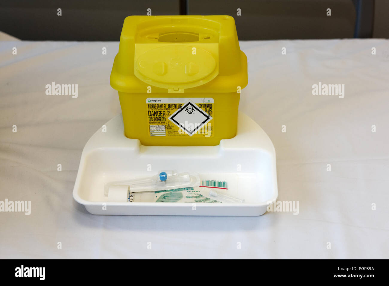 Sharps Box Stock Photos & Sharps Box Stock Images Alamy