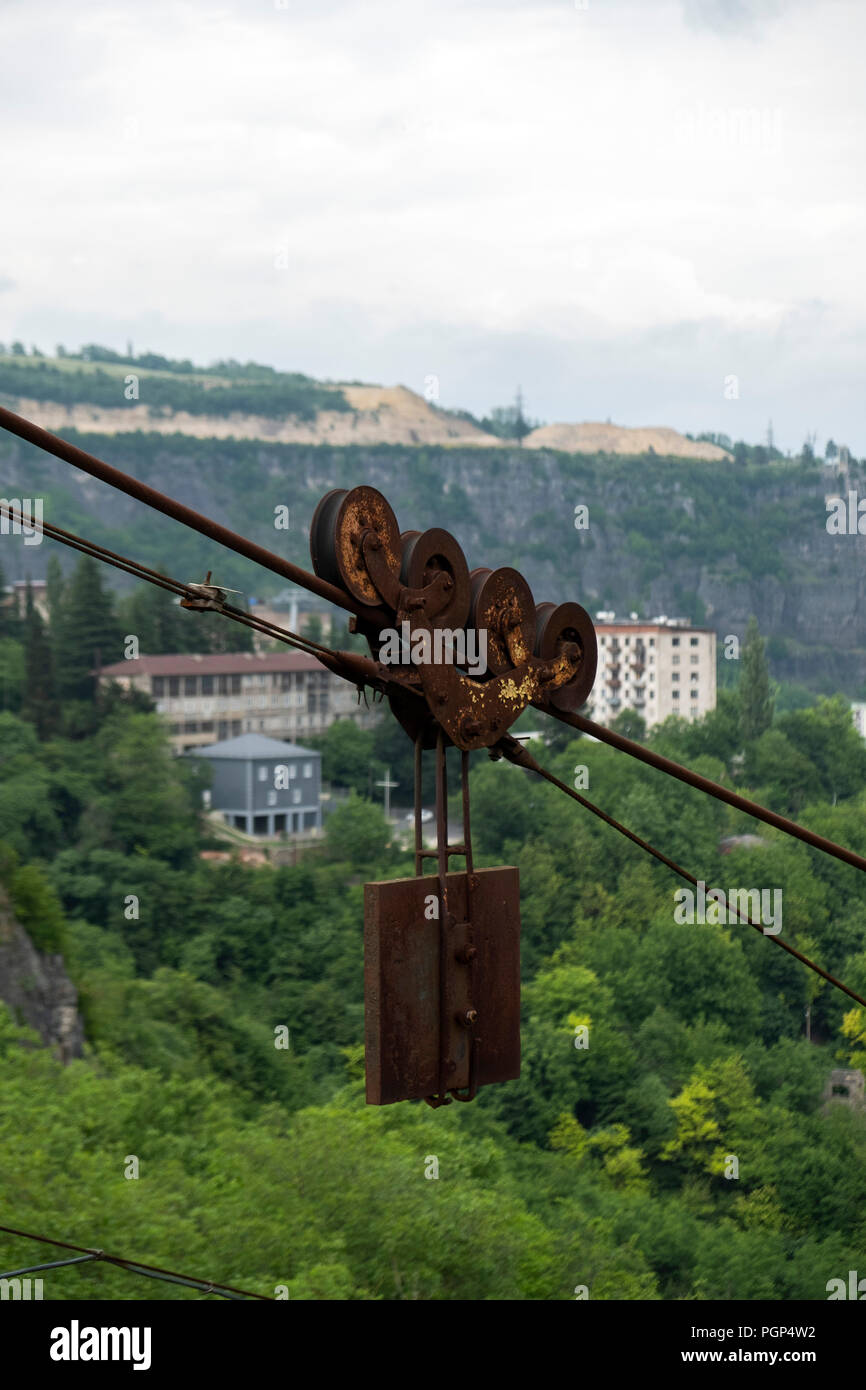 Cableway system hi-res stock photography and images - Alamy