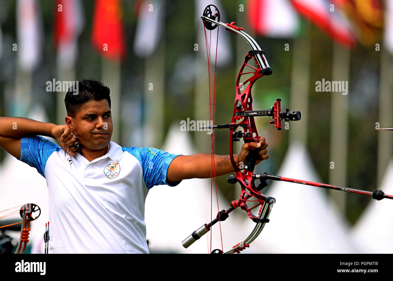Mens Archery High Resolution Stock Photography And Images Alamy Mens Archery High Resolution Stock Photography And Images Alamy