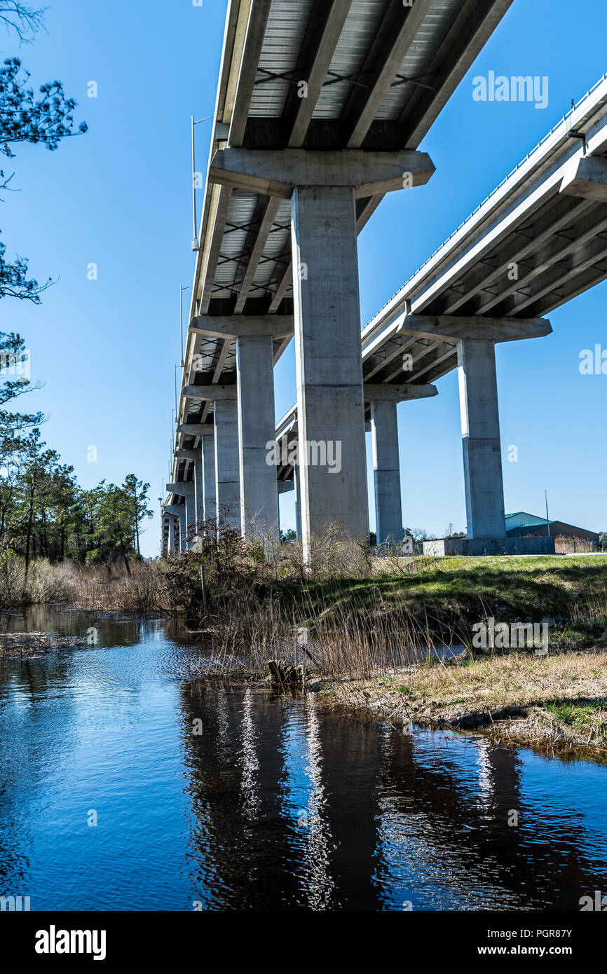 The tall Veteran's Bridge in Chesapeake Virginia Stock Photo - Alamy