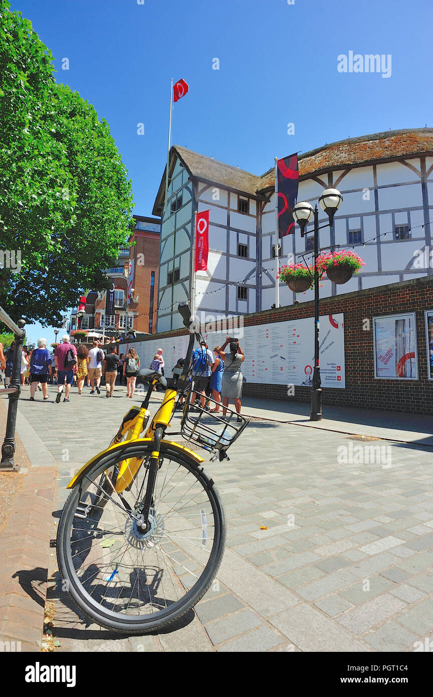 Hire bike & Globe theatre, Southbank, London, England, UK Stock Photo