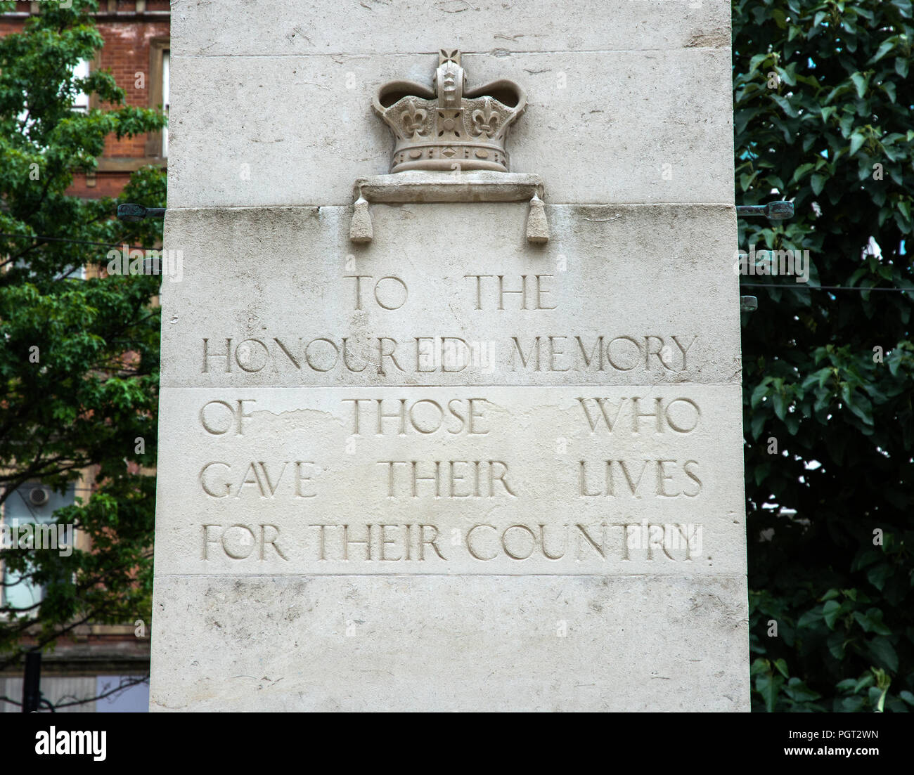 Central cenotaph Manchester war memorial showing crown and inscription reading TO THE HONOURED MEMORY OF THOSE WHO GAVE THEIR LIVES FOR THEIR COUNTRY Stock Photo