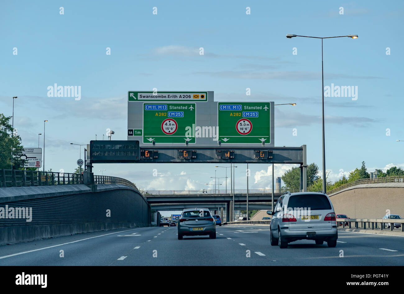 M25 Motorway leading to the Dartford Tunnel Stock Photo Alamy