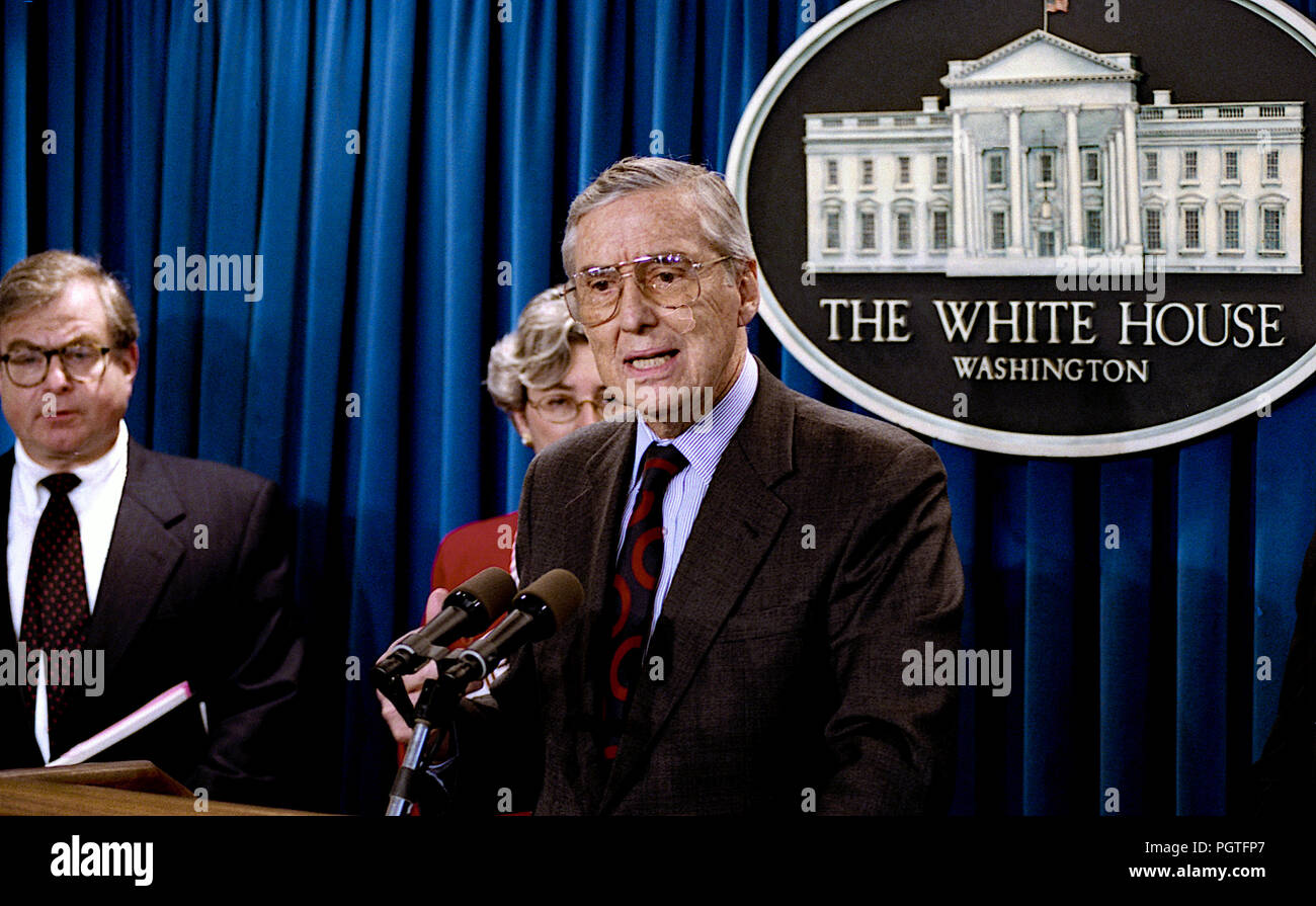 Washington DC., USA, December 8, 1993 Secretary Of The Treasury Lloyd ...