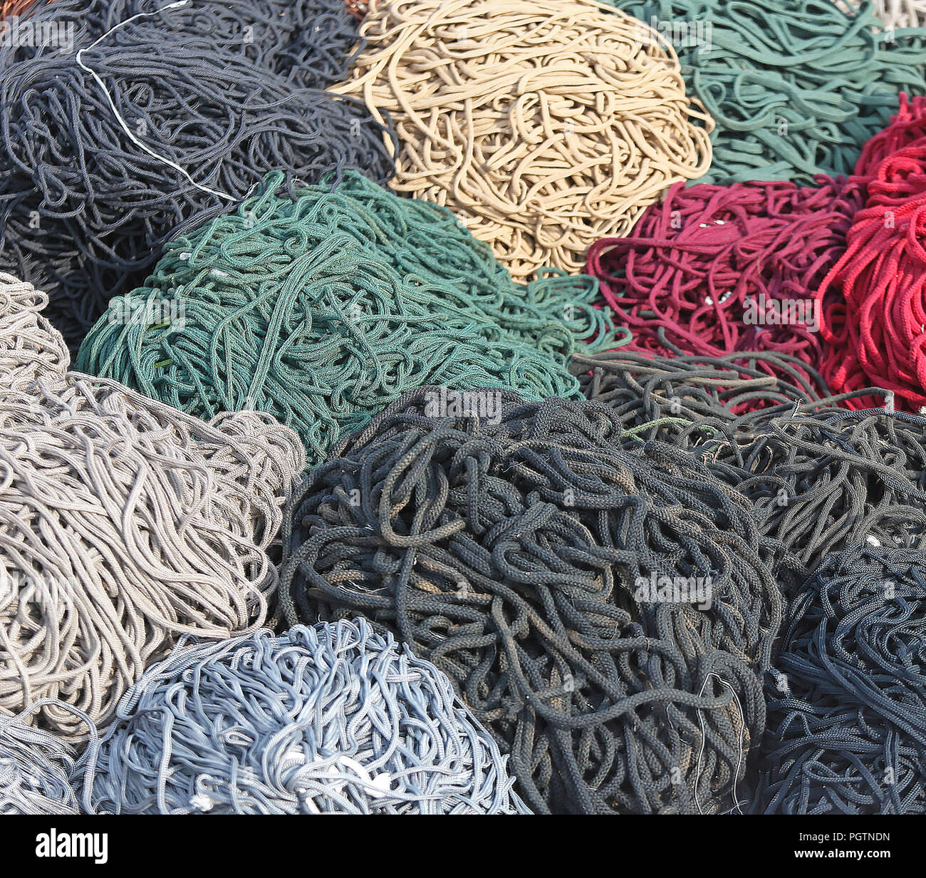 Pile of strings hi-res stock photography and images - Alamy