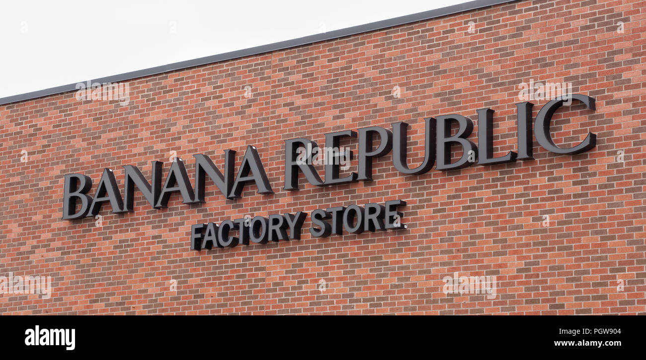 gap owns banana republic