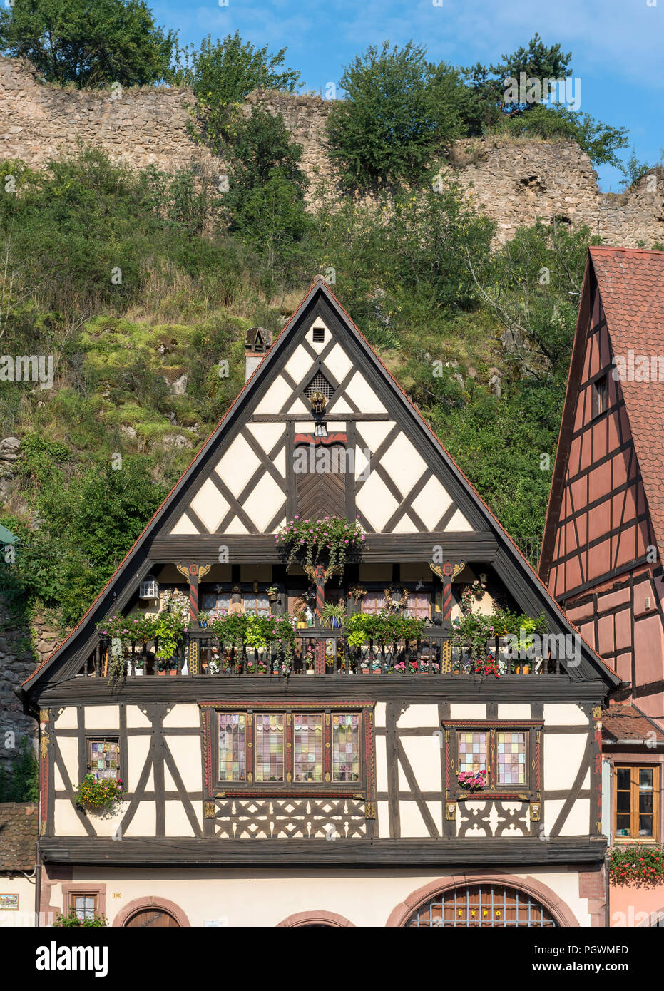 maison-herzer-traditional-timber-framed-house-in-kaysersberg-alsace