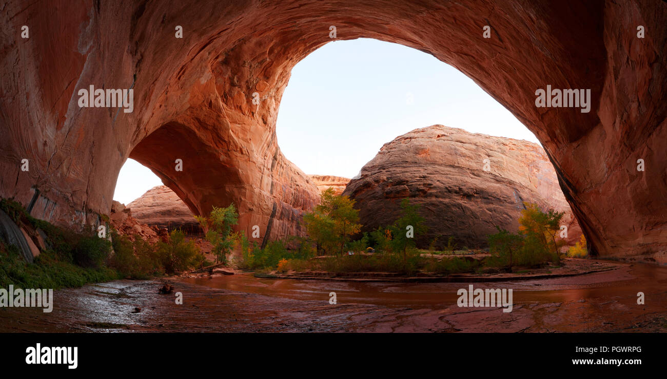 Jacob Hamblin Arch in Coyote Gulch, Grand Staircase-Escalante NM, Utah ...