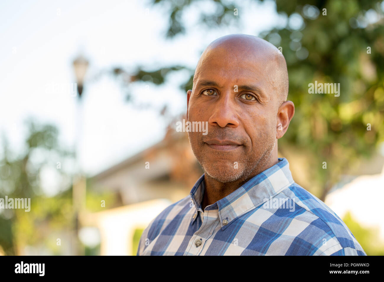 Headshot happy african american hi-res stock photography and images - Alamy