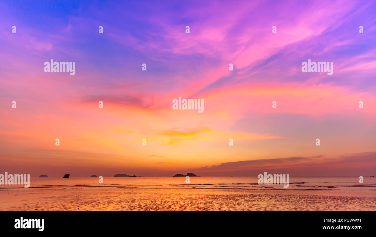 Beautiful sky after sunset hi-res stock photography and images - Alamy