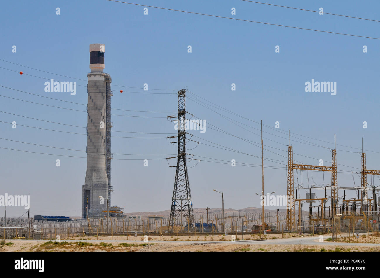 The Ashalim power station is a solar thermal power station in the Negev desert near the kibbutz of Ashalim, in Israel. The station will provide 121 Me Stock Photo