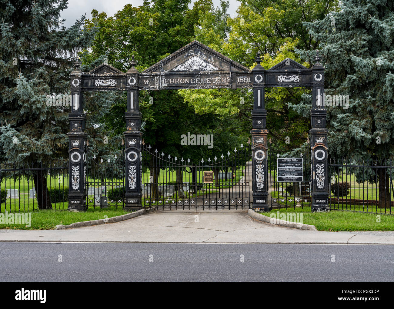 Entrance to Mt Hebron Cemetery in Winchester VA Stock Photo Alamy