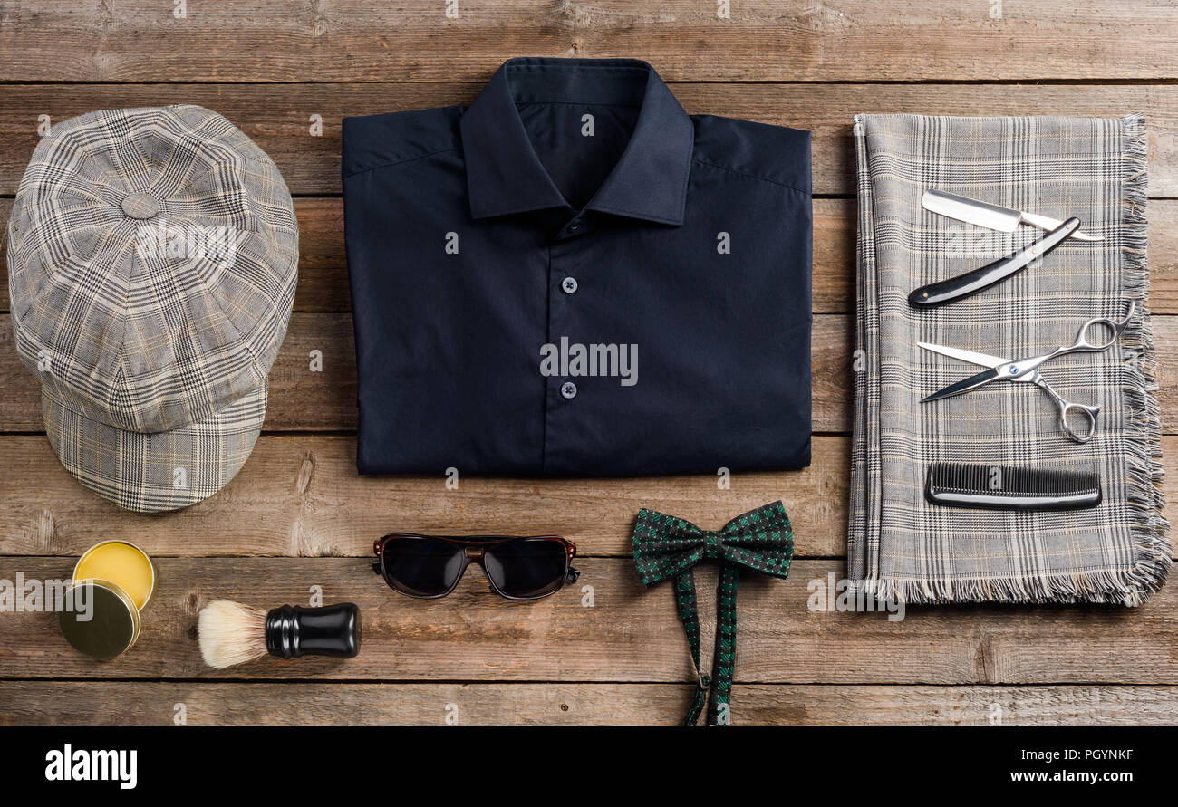 Sunglasses and flat cap Stock Photo Alamy