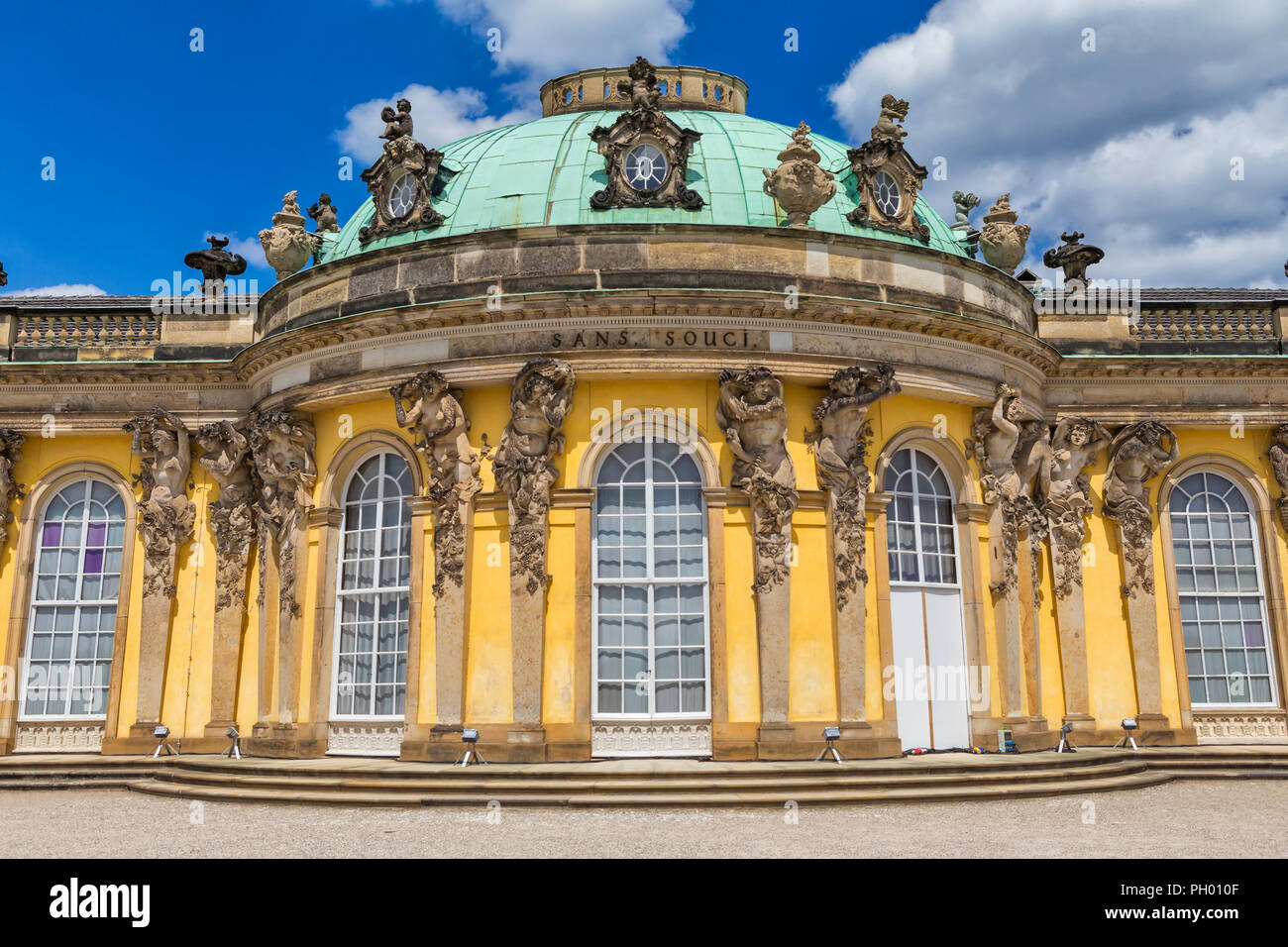 Palace (1747), Georg Wenzeslaus von Knobelsdorff, Sanssouci