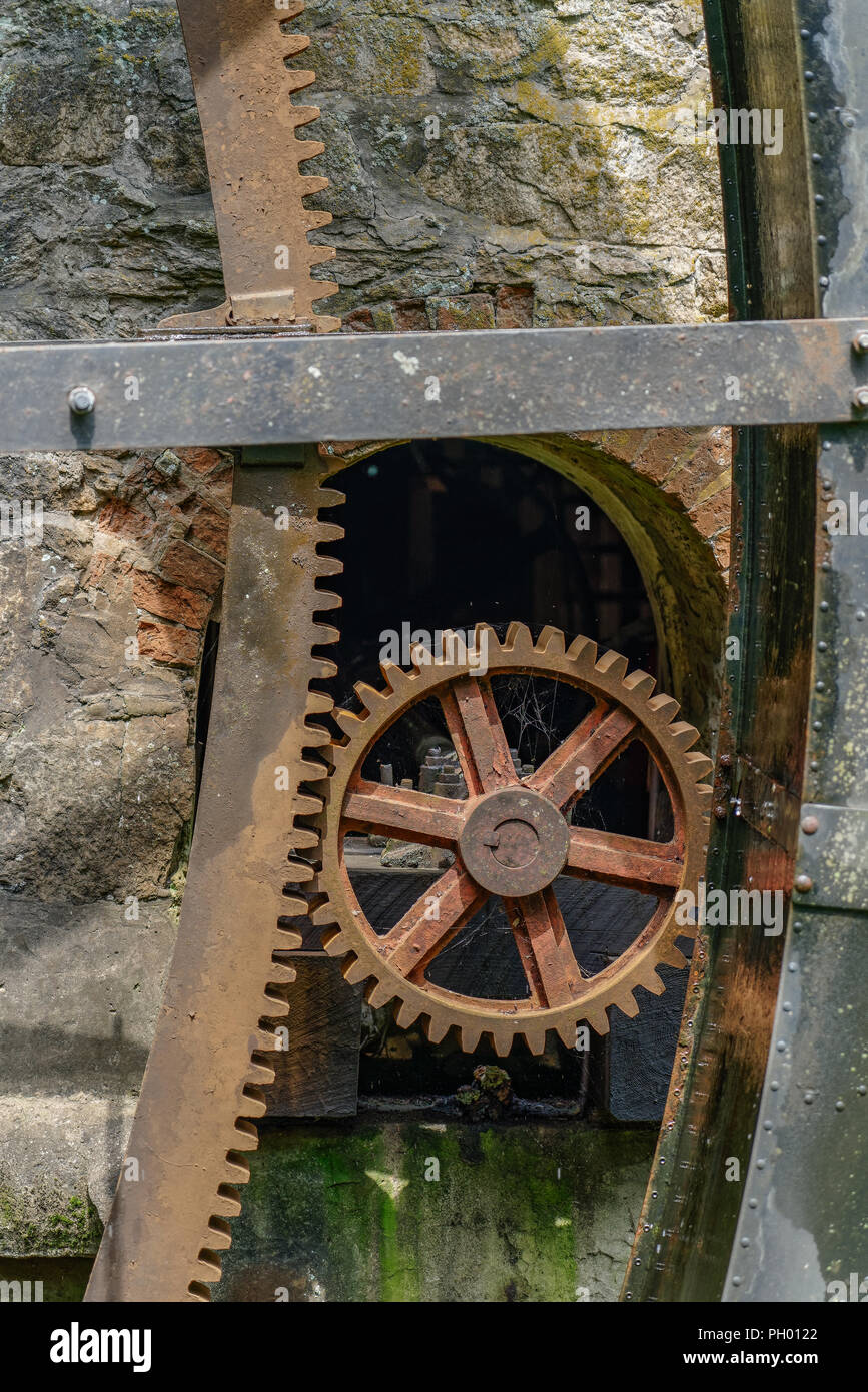 water wheel gears Stock Photo - Alamy
