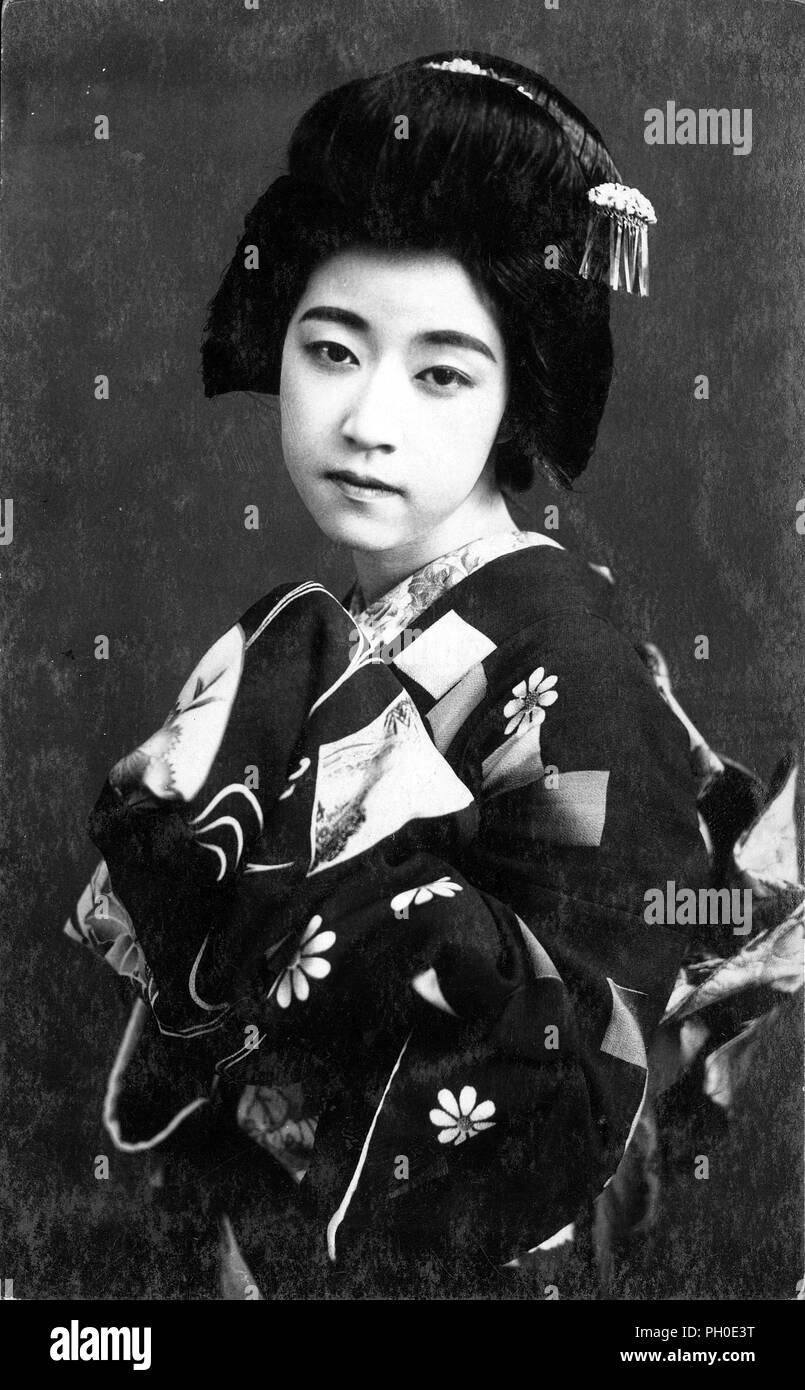 Fashion taisho japan Black and White Stock Photos & Images Fashion taisho japan Black and White Stock Photos & Images