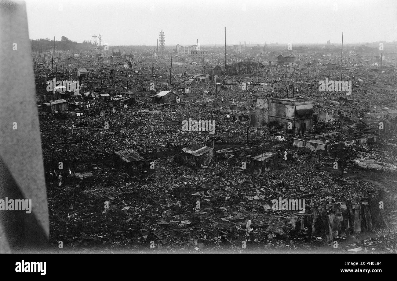 Japan: Scene of destruction in Tokyo after the Great Kanto Earthquake of  1923 - Album alb5532739
