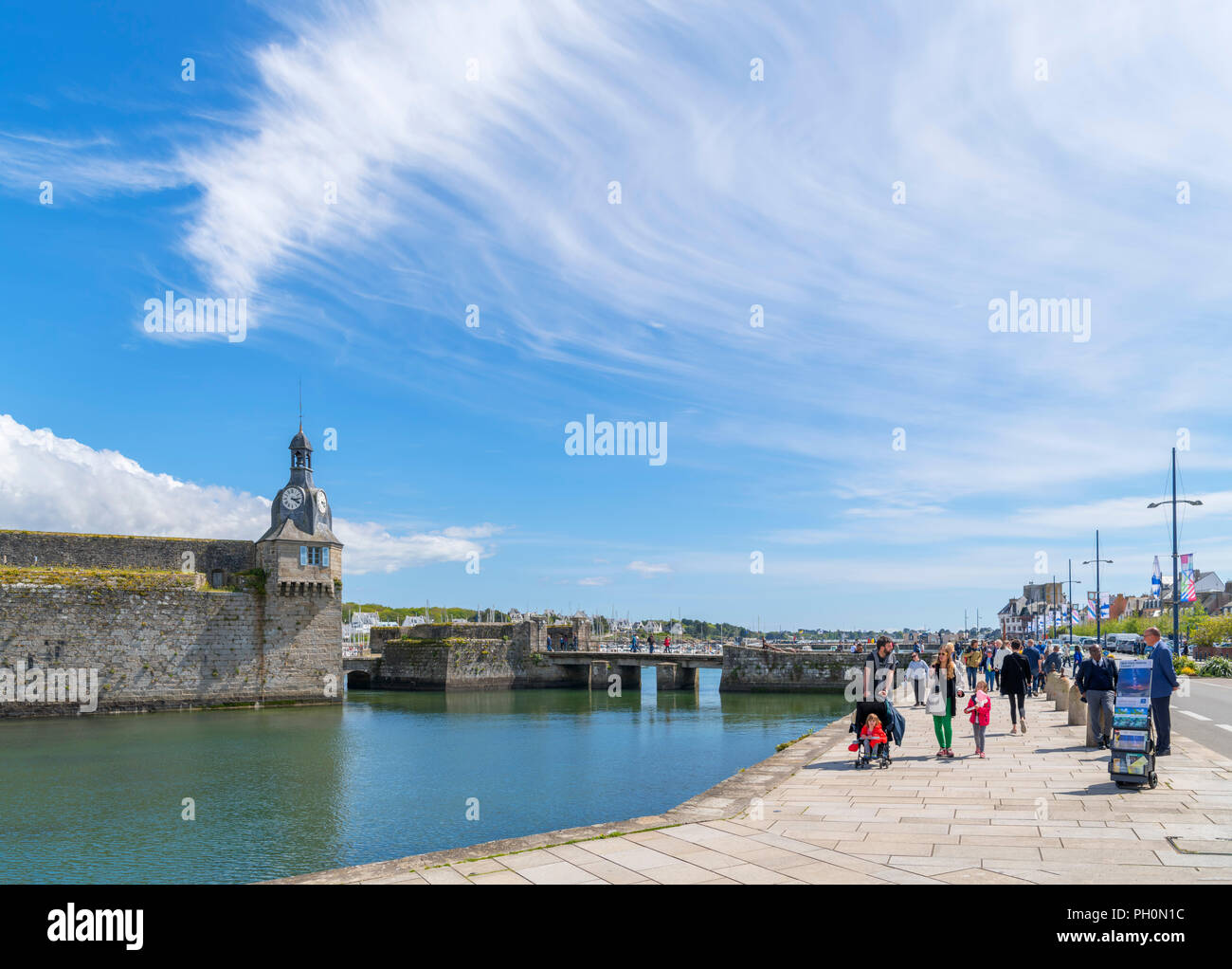 The seafront promanade outside the historic old city (ville close), Concarneau, Finistere, Brittany, France Stock Photo