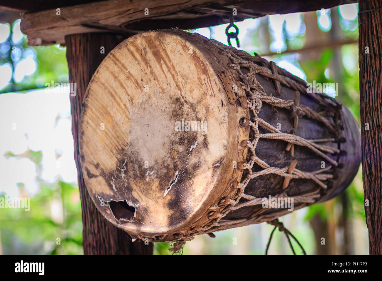Vintage teared drum. Old drum made from animal skin is wear and tear Stock  Photo - Alamy