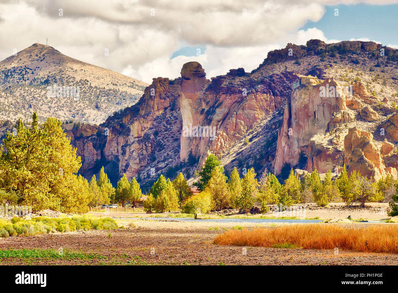 Monkey Face Rock formation at Smith Rock State Park in Central Oregon Stock Photo