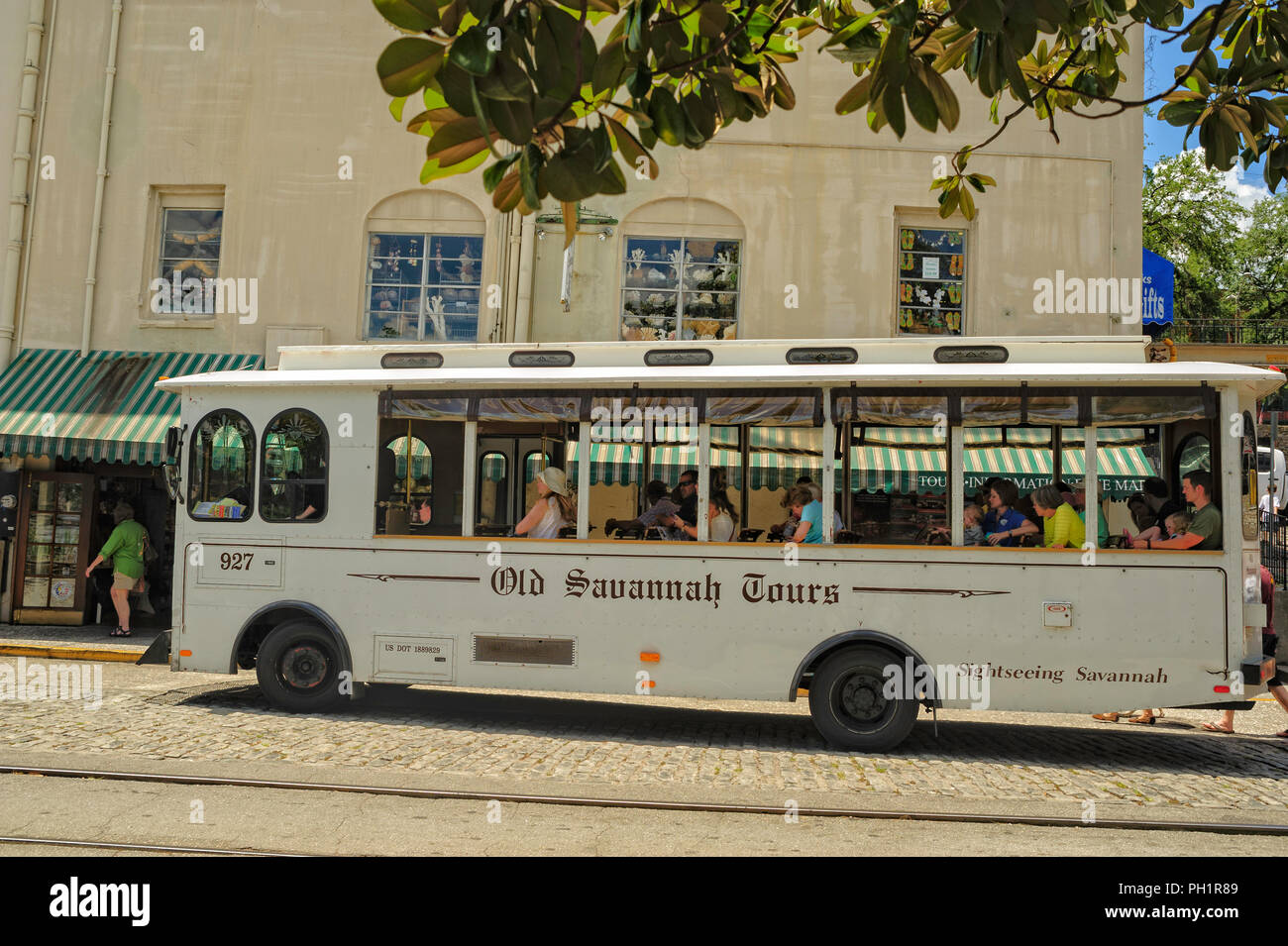 Old Savannah Tour Bus Stock Photo Alamy