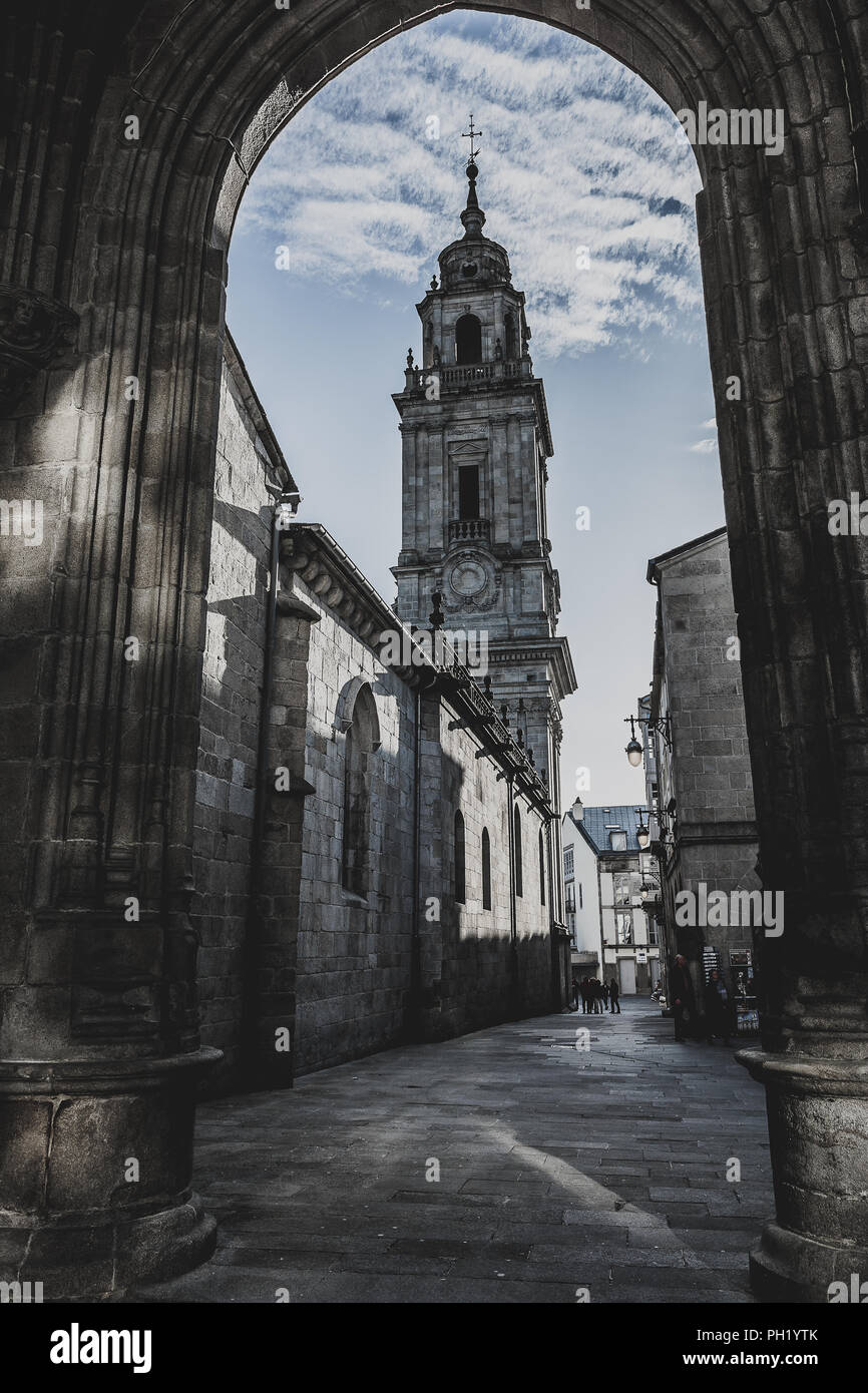 LUGO, GALICIA/ESPAÑA - 05 DE ABRIL DE 2018 : Paseo por las calles de Lugo, Catedral de Lugo Stock Photo
