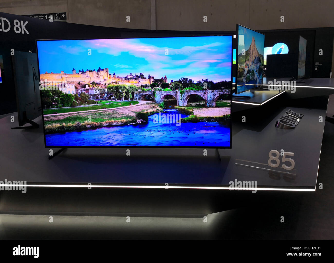 65インチQLED 8K テレビ Samsung TV 65 inch NEO Qled 8K 2024 QA65QN800DUXZN Harman House